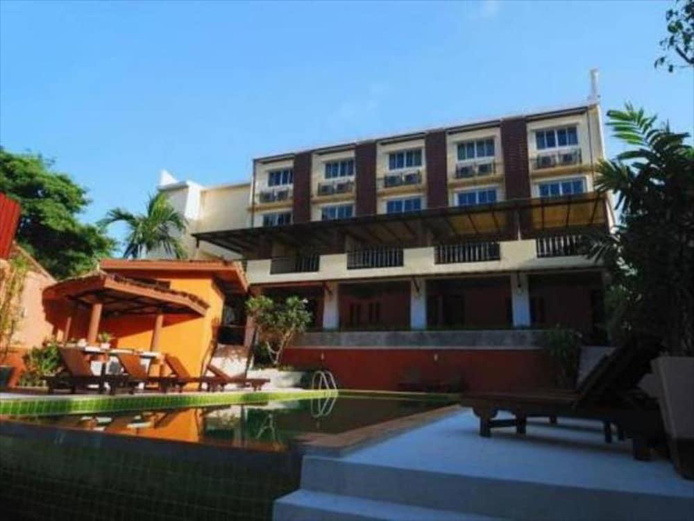 Hotel The Haleeva Aonang - Sha Certified Ao Nang Esterno foto